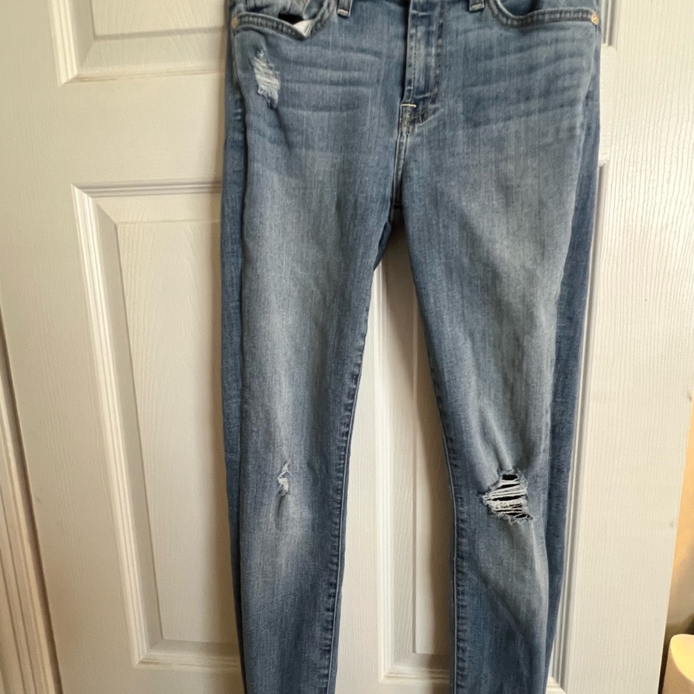 7 For All Mankind Gwenevere Ankle Skinny Jeans with Distressed Knee. 25.